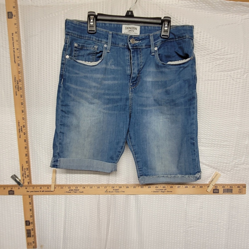 Denizen from Levis Womens Mid Rise Bermuda Shorts Blue Denim Size 12 W31 57494